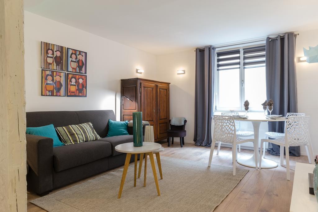 Grand Studio Colmar Centre Chambre photo